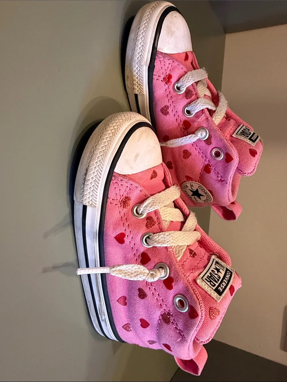 Converse Toddler Pink Heart Mid Top Sneakers, 6